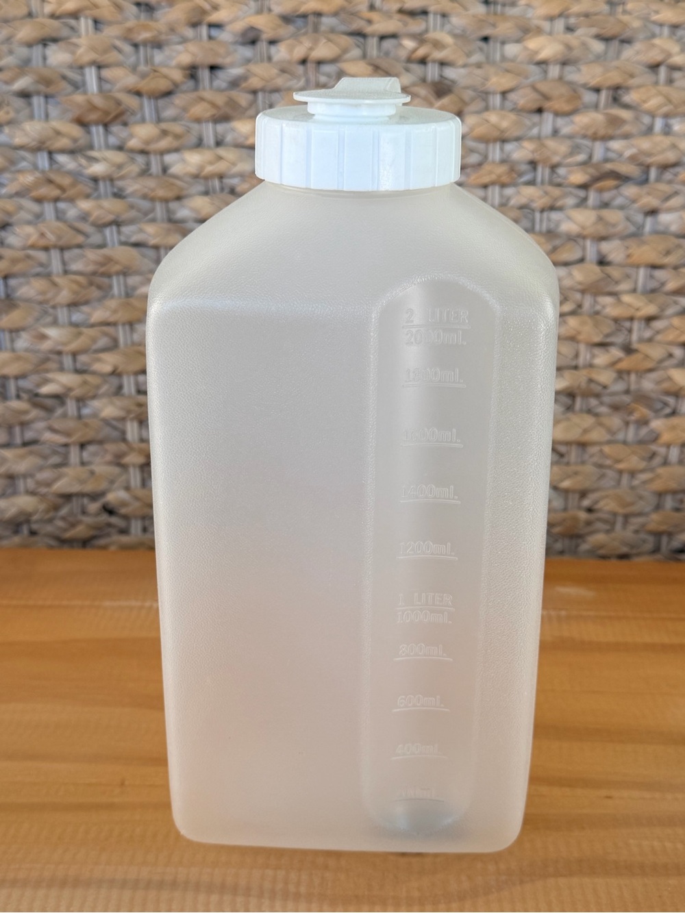 Vintage Rubbermaid Servin Saver 2Qt 64oz Beverage Pitcher Lid